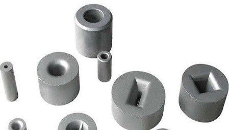 硬質(zhì)合金模具材料需要具備哪些性能？